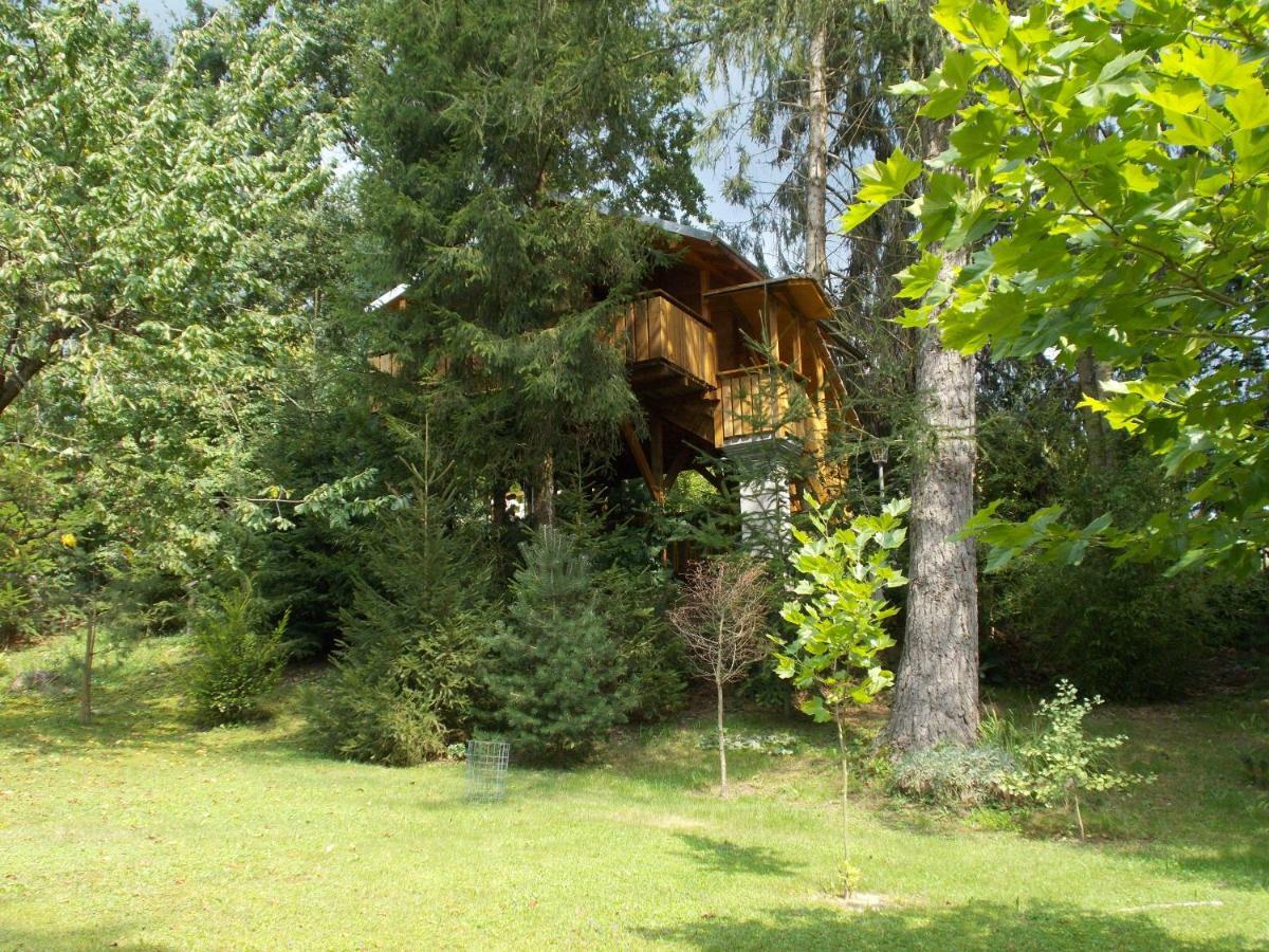 Baumhaus Wolfshoehle Fischach Exterior photo